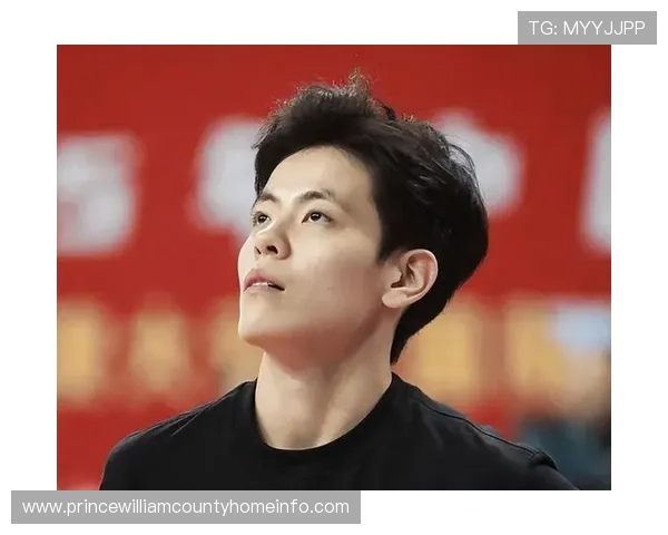 杨舒予：首场战术执行不清晰，问题暴露有利总结